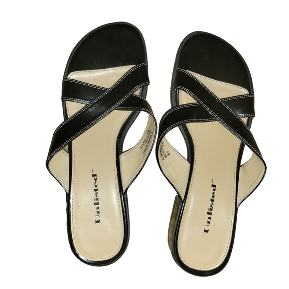 Unlisted Sandals Black White Stitching 8.5 - Picture 1 of 2
